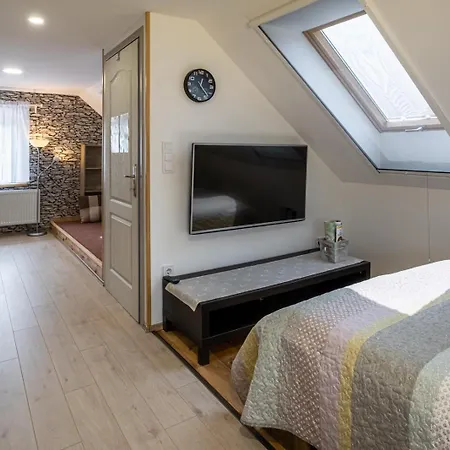 Szuerke Vendeghaz Balatonkenesen דירה *