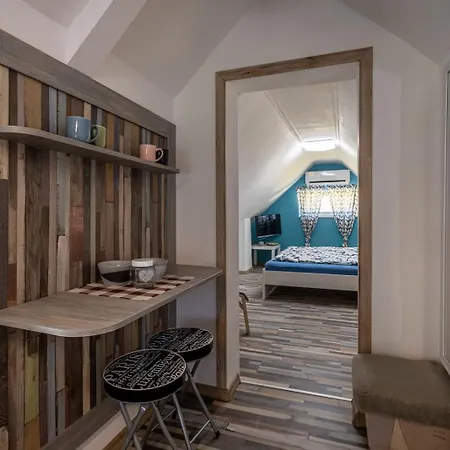 Szuerke Vendeghaz Balatonkenesen דירה באלאטונקנשה