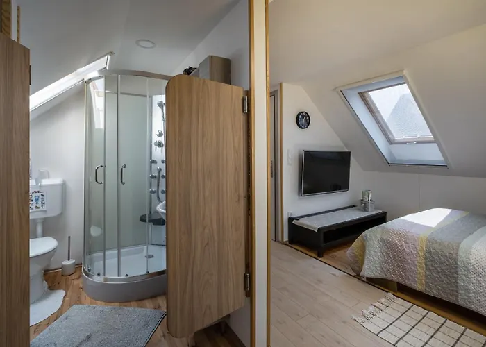 Szuerke Vendeghaz Balatonkenesen Apartmán *