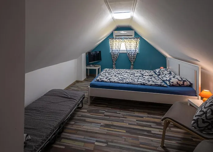 Szuerke Vendeghaz Balatonkenesen * 발라톤케네세