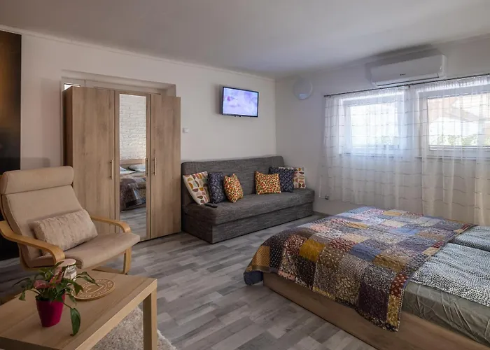 아파트 Szuerke Vendeghaz Balatonkenesen 발라톤케네세